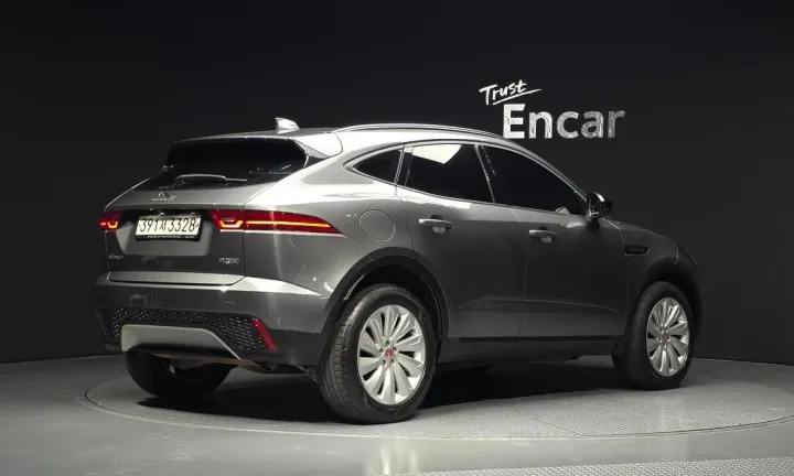 Jaguar E-PACE