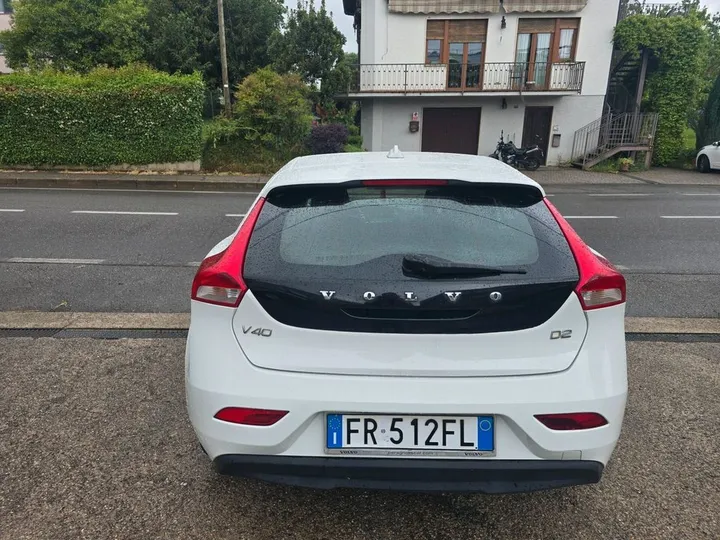 Volvo V40