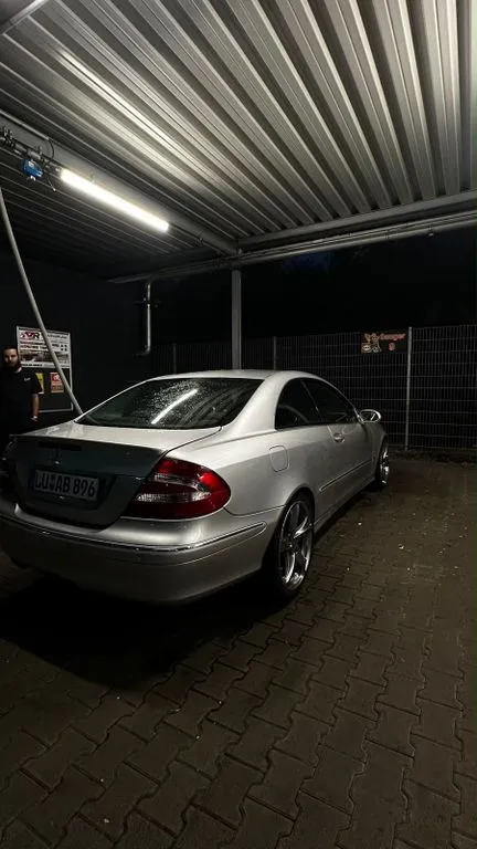 Mercedes-Benz CLK 320