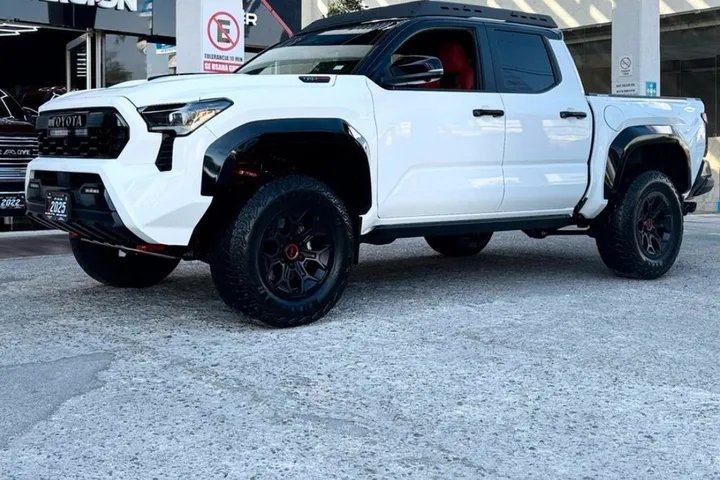 Toyota Tacoma