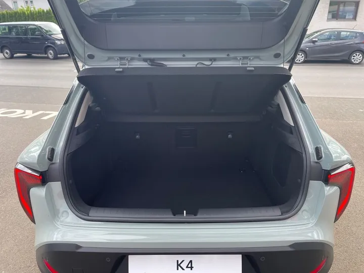 Kia K4