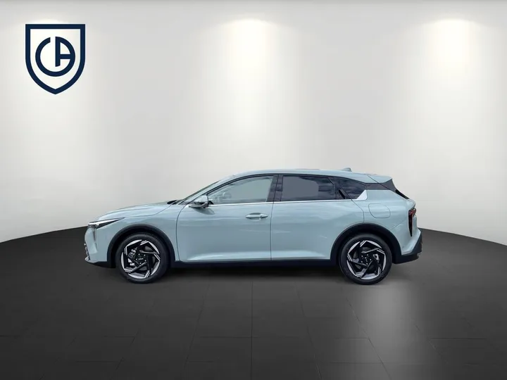Kia K4