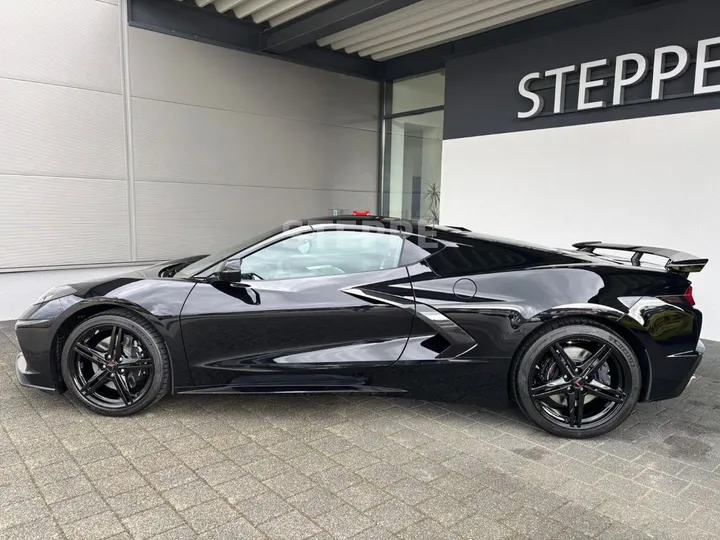 Corvette C8