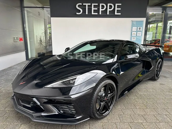 Corvette C8