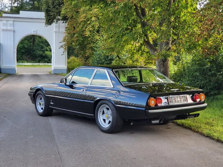 Ferrari 400