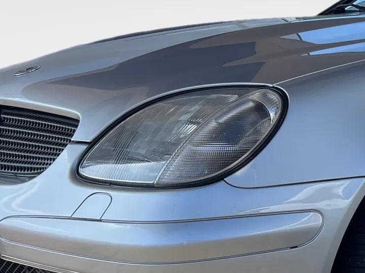 Mercedes-Benz SLK 230
