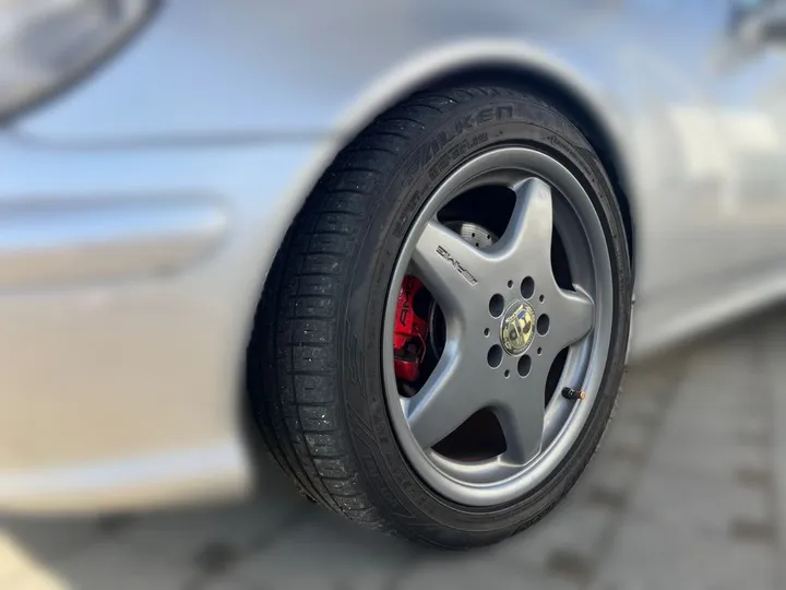 Mercedes-Benz SLK 230
