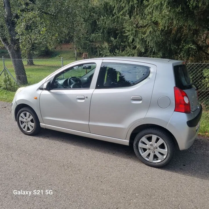 Nissan Pixo