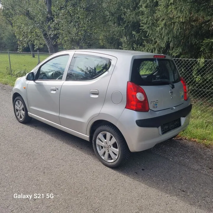 Nissan Pixo
