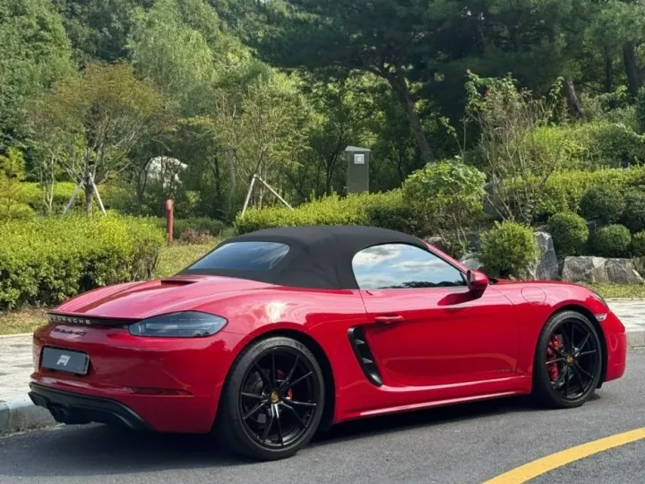Porsche 718