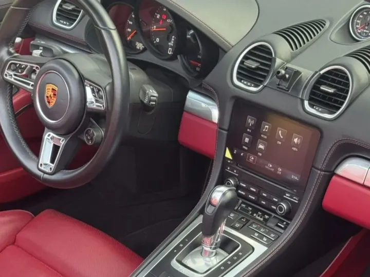 Porsche 718