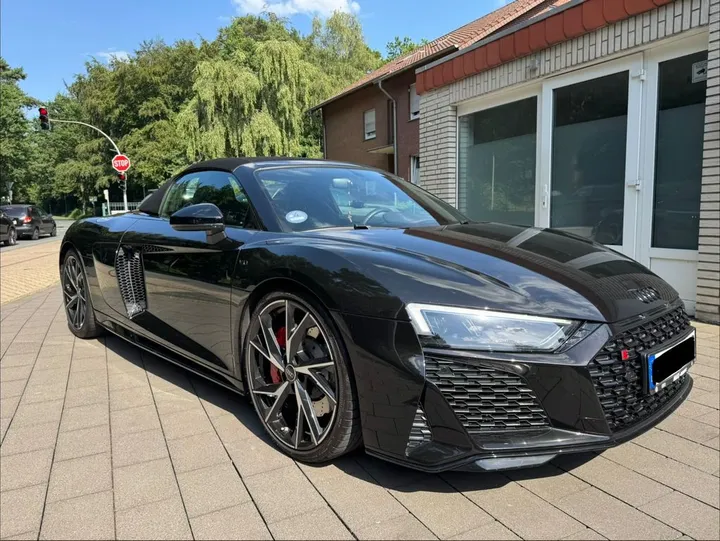 Audi R8