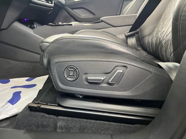 Audi SQ6 e-tron
