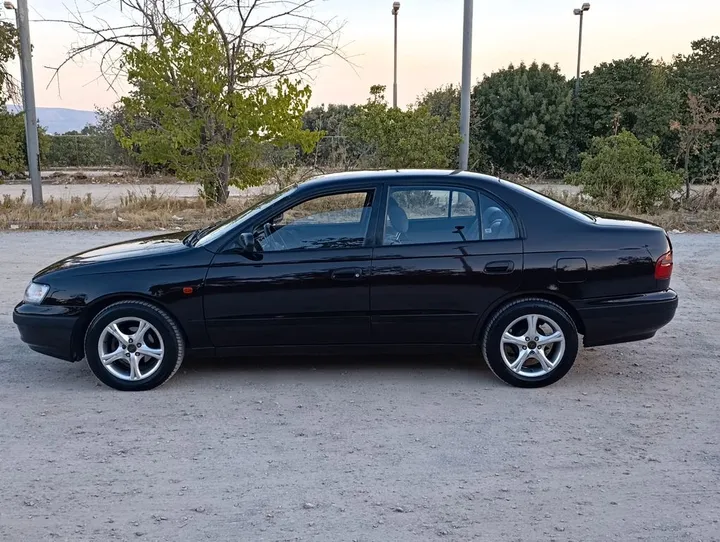 Toyota Carina