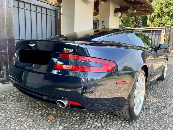 Aston Martin DB