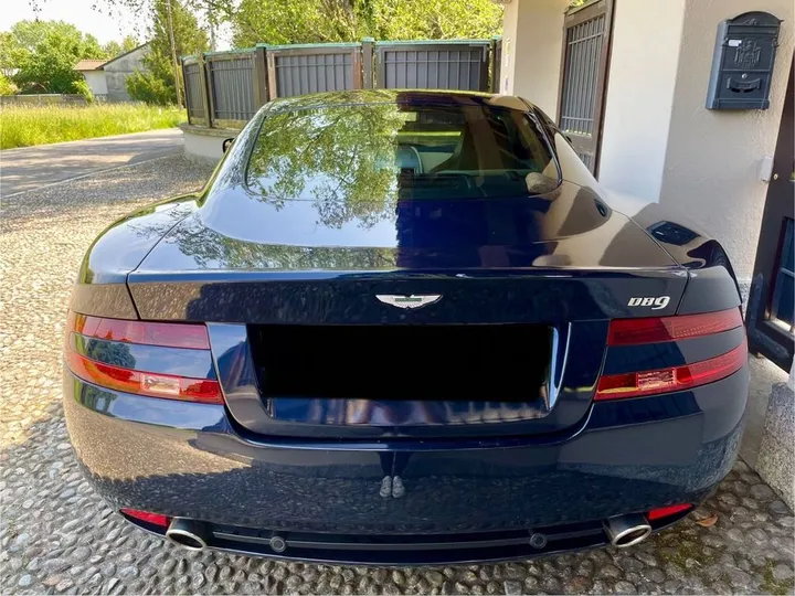 Aston Martin DB