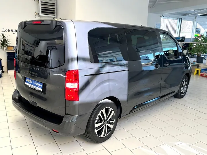 Peugeot Traveller