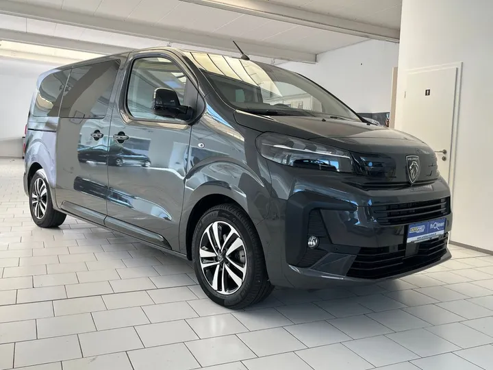 Peugeot Traveller