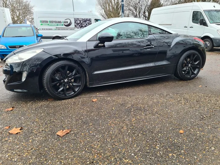 Peugeot RCZ