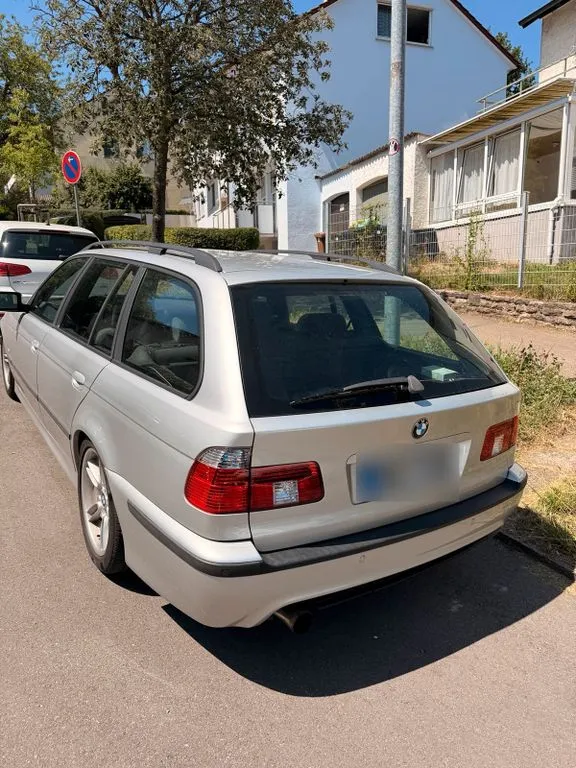 BMW 525