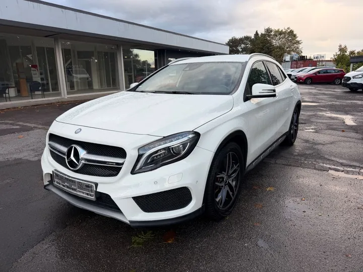 Mercedes-Benz GLA 180