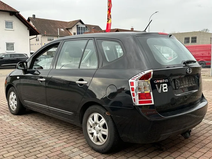 Kia Carens