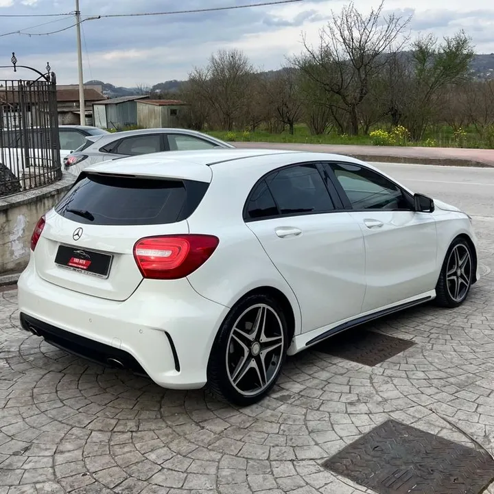 Mercedes-Benz A 200