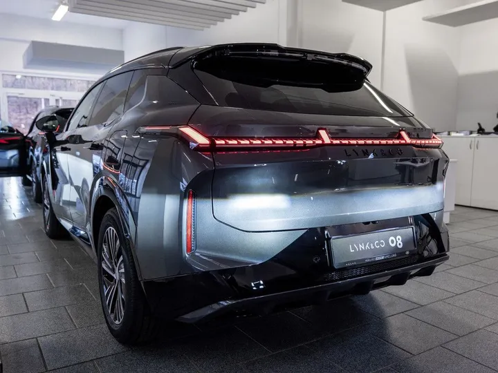 Lynk&Co 08