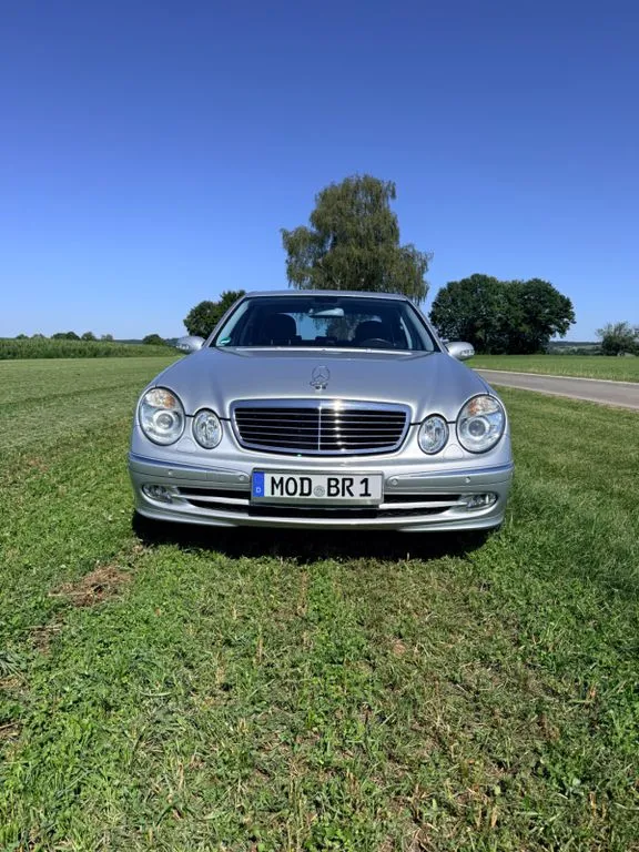 Mercedes-Benz E 200