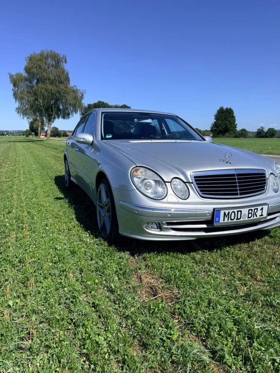 Mercedes-Benz E 200