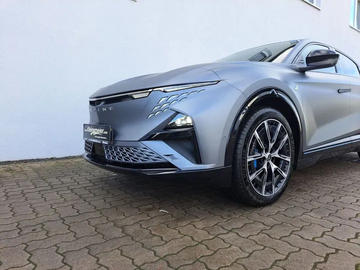 Alpine A390