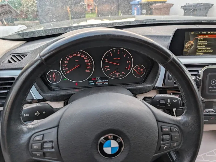 BMW 320