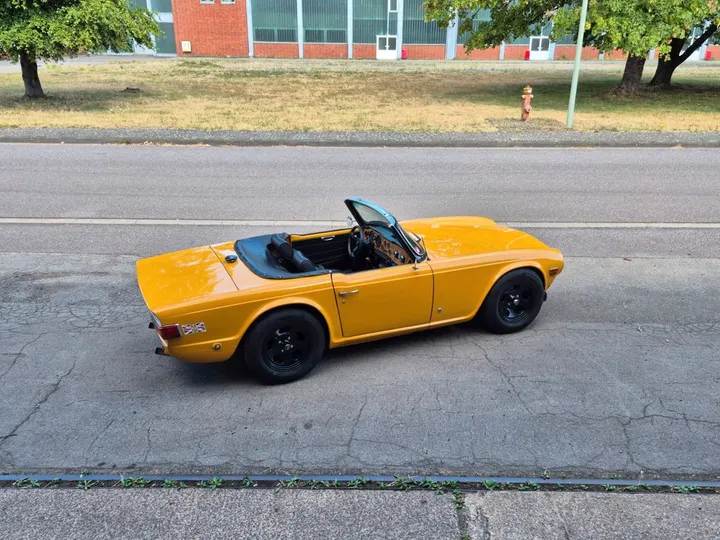 Triumph TR6