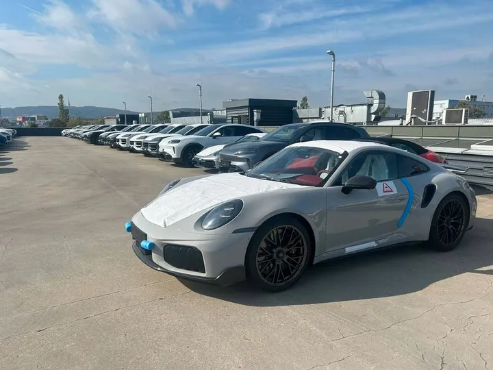Porsche 992