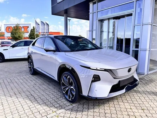 Mazda CX-6e