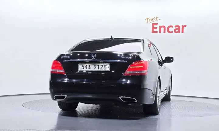 Hyundai Equus