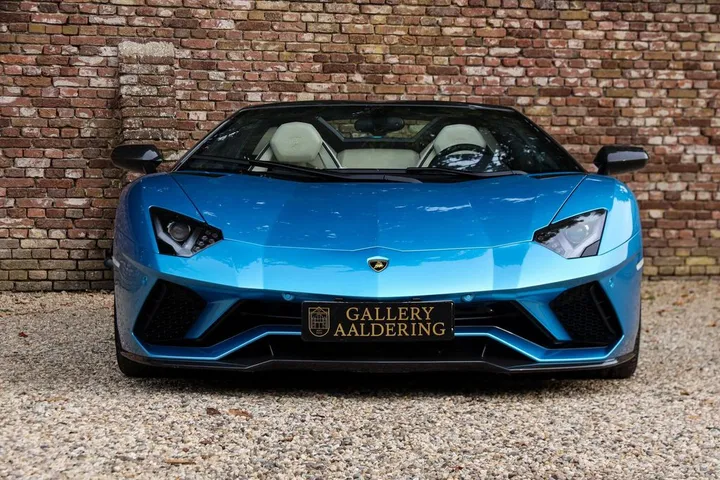 Lamborghini Aventador