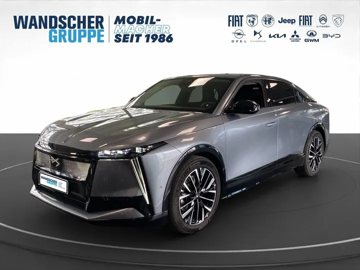 DS Automobiles Nº8