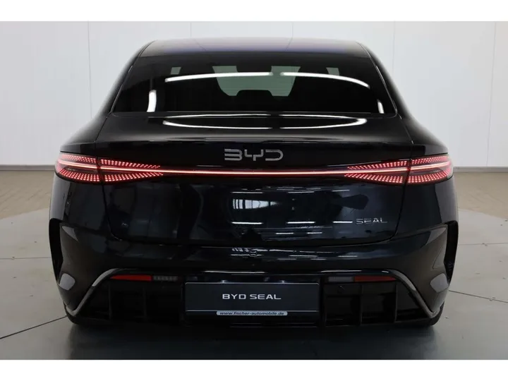 BYD SEAL
