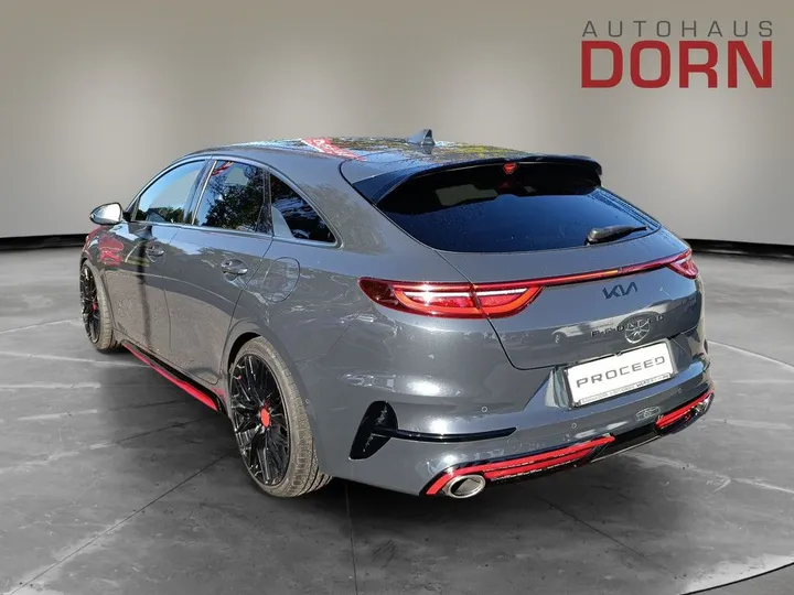 Kia pro cee'd / ProCeed