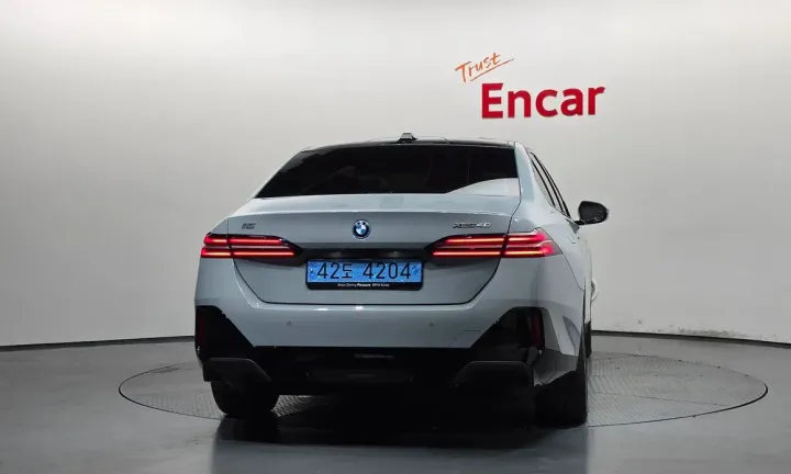 BMW i5