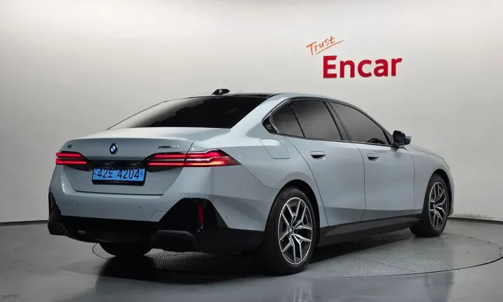 BMW i5