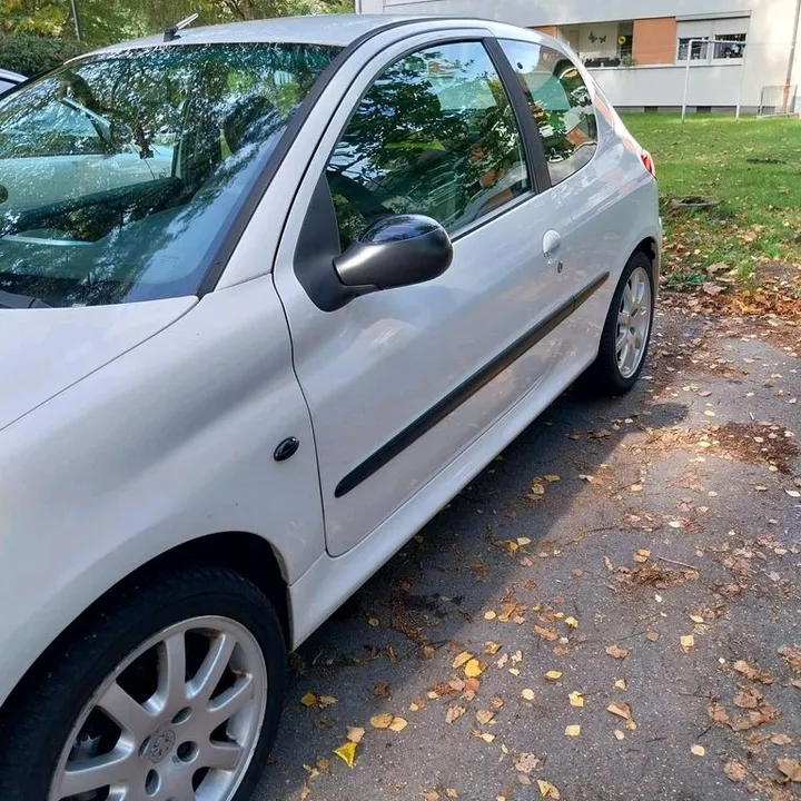 Peugeot 206