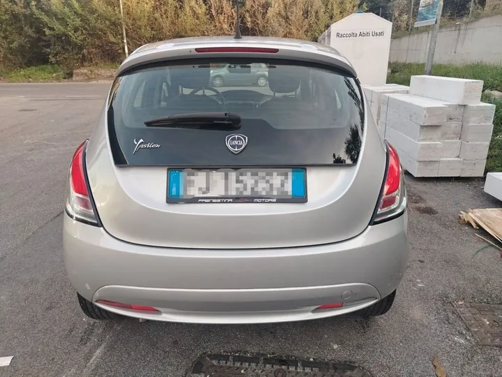 Lancia Ypsilon