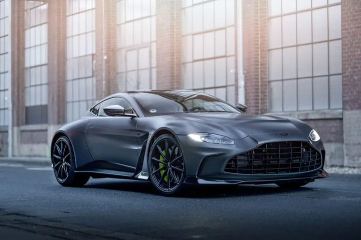 Aston Martin V12 Vantage
