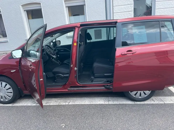 Mazda 5