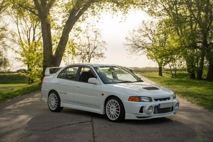 Mitsubishi Lancer