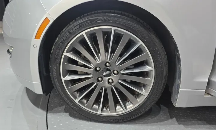 Lincoln MKZ