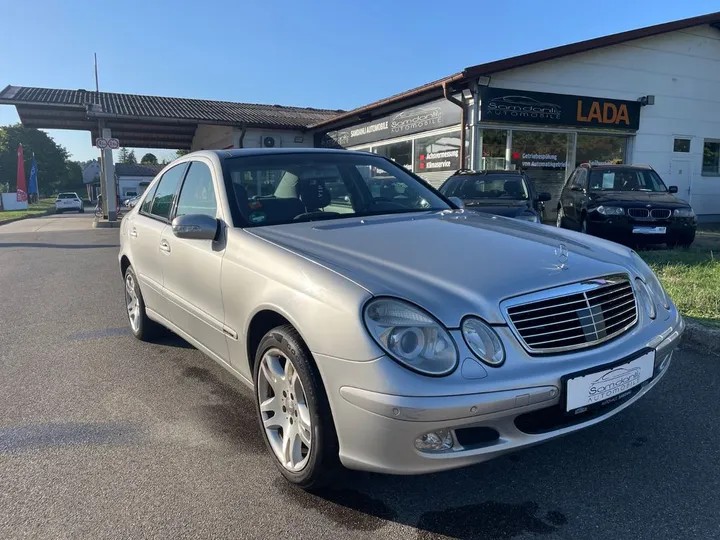Mercedes-Benz E 320