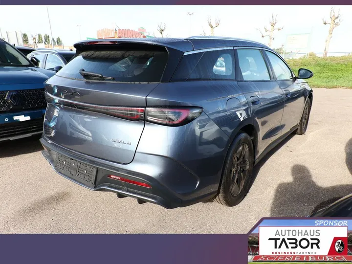 BYD SEAL 6